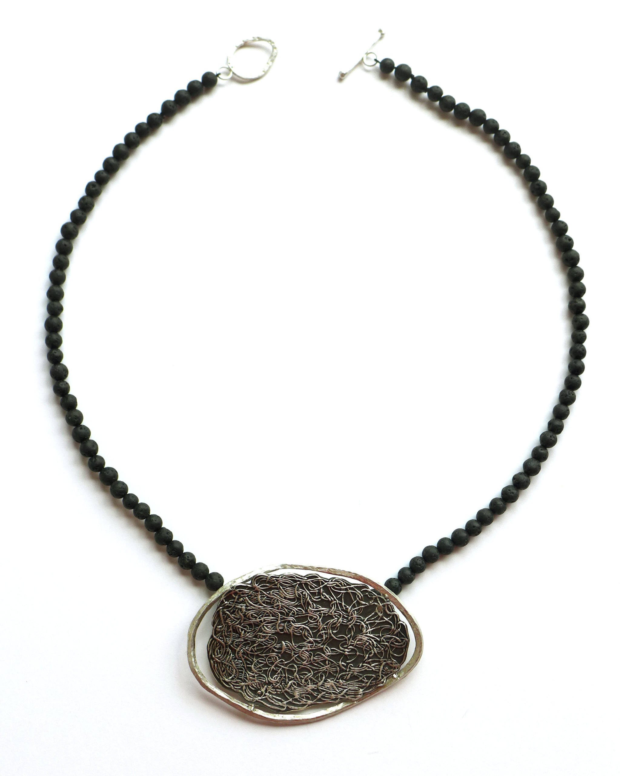IngridSchmidt Medio Kette Lava 1 scaled